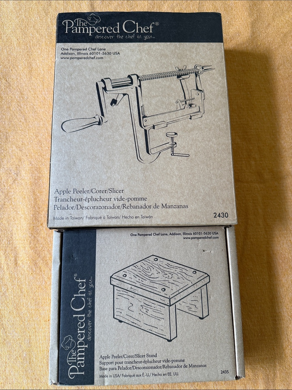 Pampered Chef Apple Peeler set